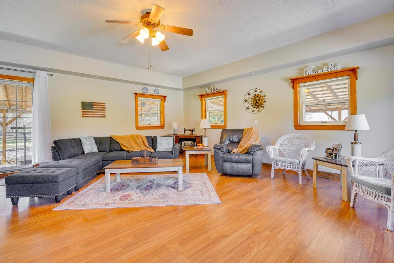 Hocking Hills Hideaway With Hot Tub And Fire Pit! Villa Logan Exterior photo